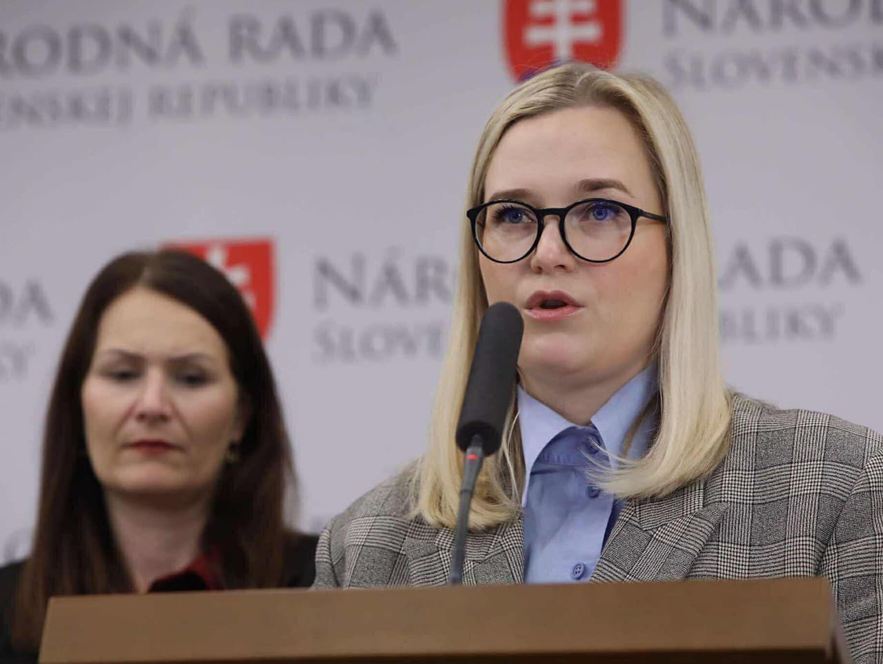 Tragédia požiarov: Zomrelo päť detí, NR SR sa problémom nezaoberá