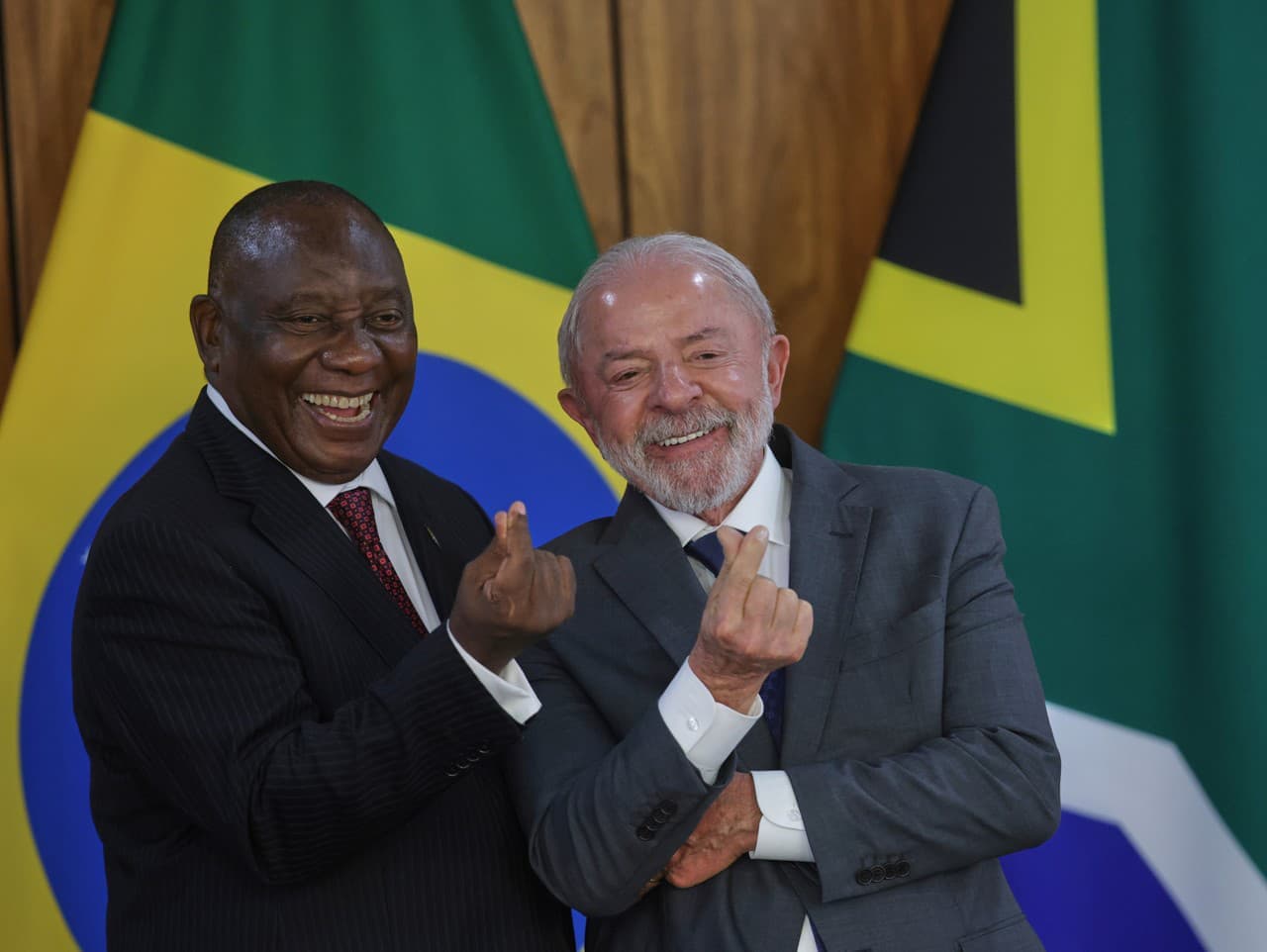 Brazília a JAR posilňujú obrannú spoluprácu pred možným útokom