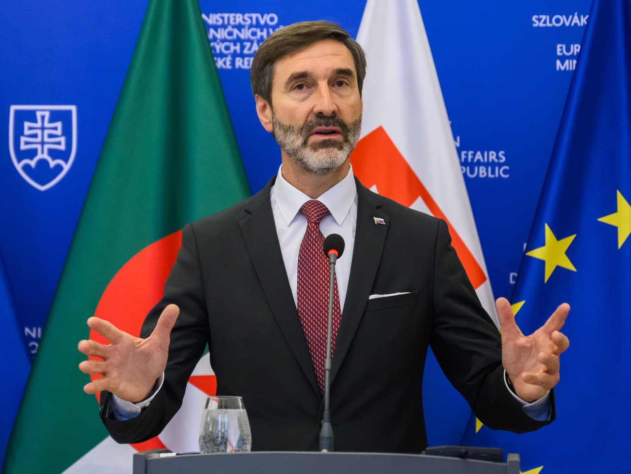 Ochrana ľudských práv: Kľúč k mieru a medzinárodnému poriadku