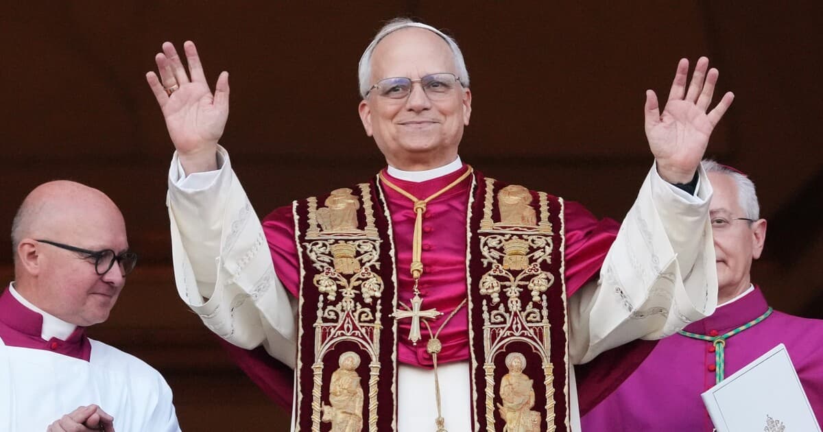 Pellegrini sa stretol s pápežom Levom XIV. vo Vatikáne