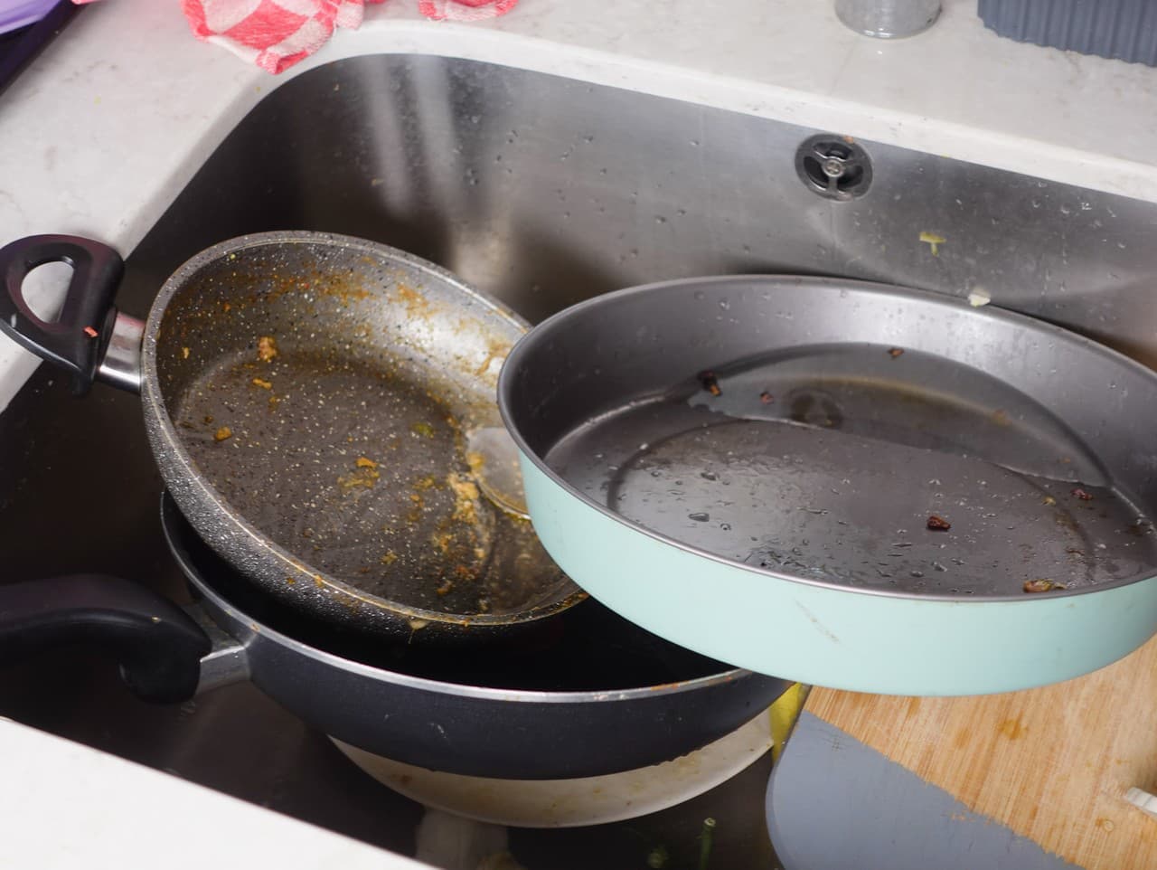 Kuchynský drez: Nebezpečné útočisko baktérií a hrozby pre zdravie