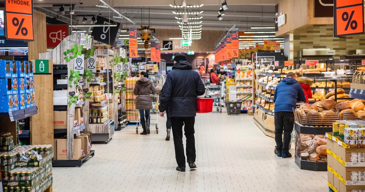 Vrátenie tovaru v kamenných predajniach: Pravidlá, ktoré musíte poznať