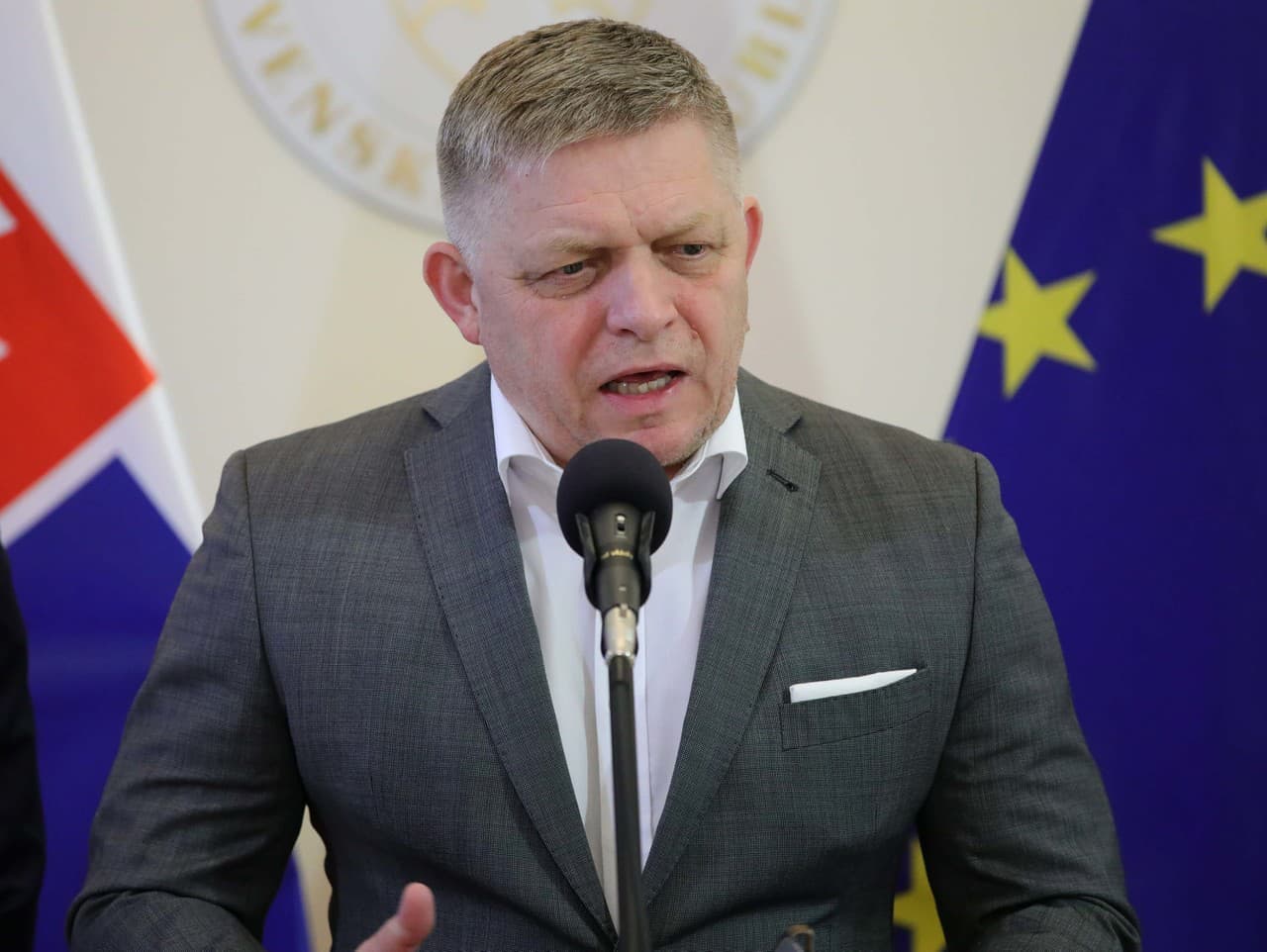 Fico a Šutaj Eštok ostro reagujú na vyhrážky Zelenského