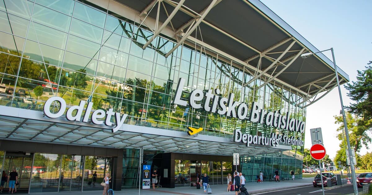 Letisko v Bratislave zavádza samoobslužné kiosky pre rýchlejšie odbavenie