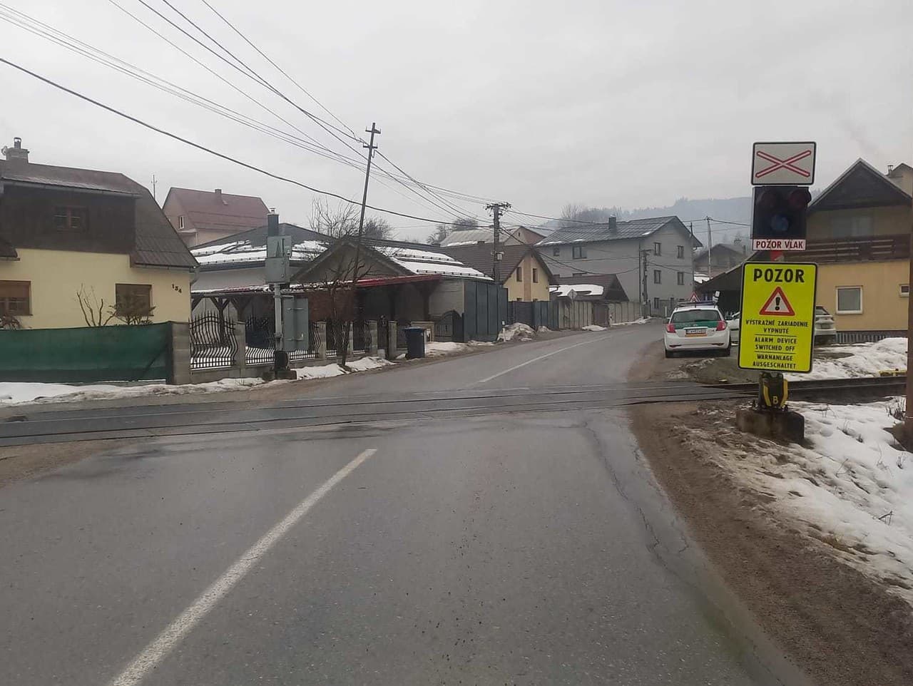 Pozor! Nefunkčná signalizácia na železničných priecestiach