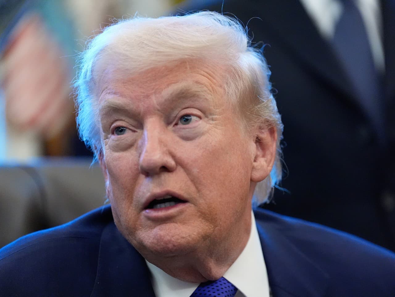 Trump požaduje od Harvardu miliardu dolárov za odškodné