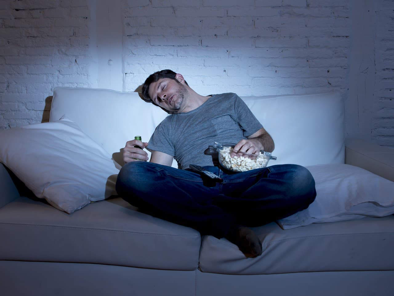 Zaspávanie pri zapnutom svetle zvyšuje riziko infarktu