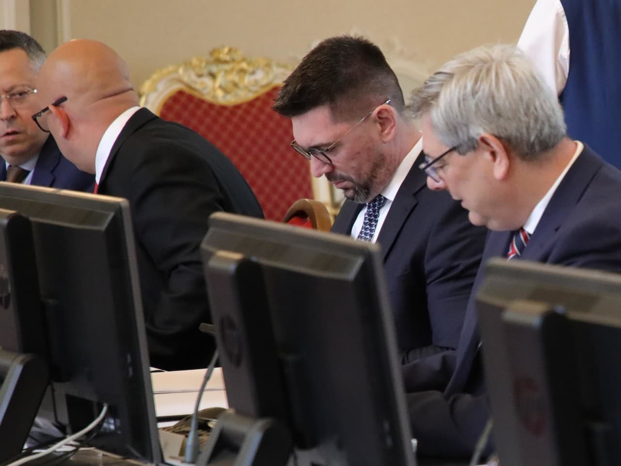 Vláda schválila zjednotenie pravidiel pre alternatívne investičné fondy