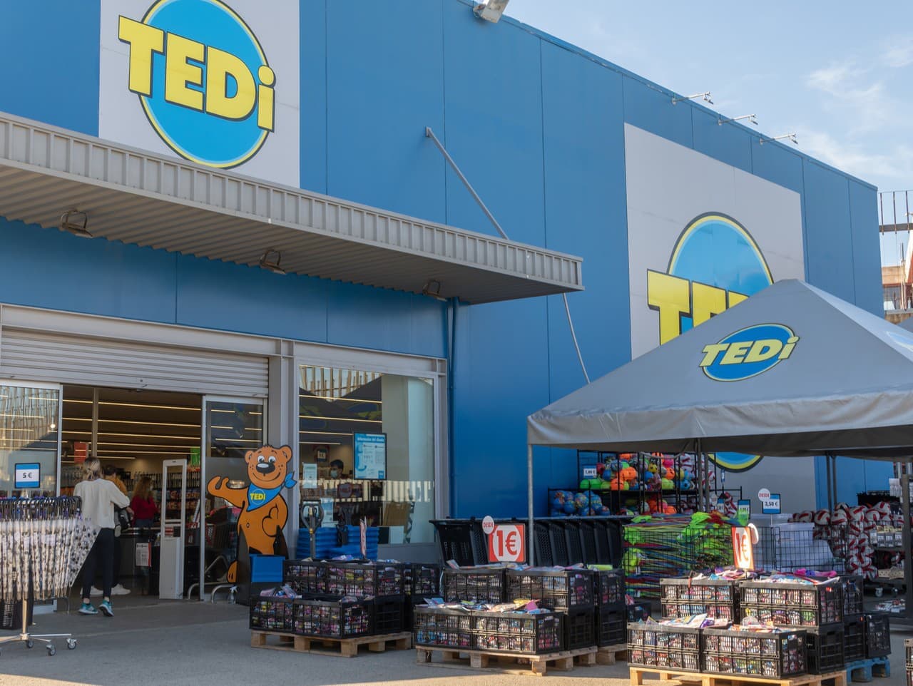 Reťazec TEDi stiahne nebezpečný melamínový podnos z predaja