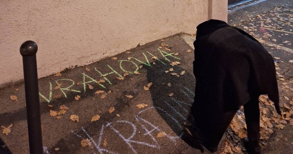 Protest pred ruskou ambasádou: Odsúdenie útokov na Ukrajine