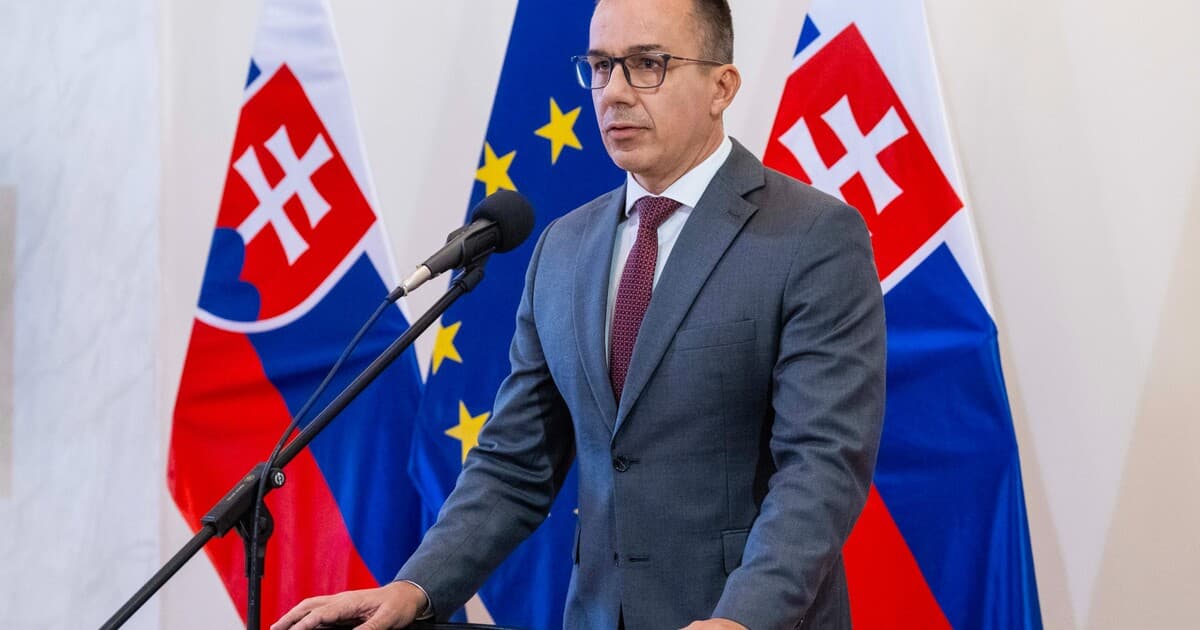Ministerstvo práce plánuje prepúšťanie a šetrenie v sociálnych službách