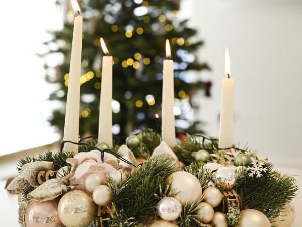 Hasiči varujú: Pozor na požiare z horiacich sviečok