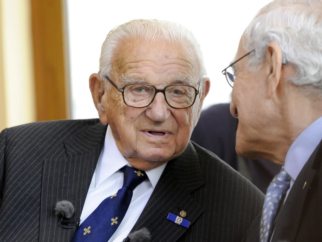 Sir Nicholas Winton: Hrdina, ktorý zachránil 669 detí pred smrťou