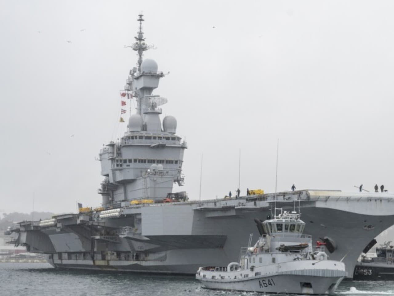 Francúzska lietadlová loď vyrazila do severného Atlantiku