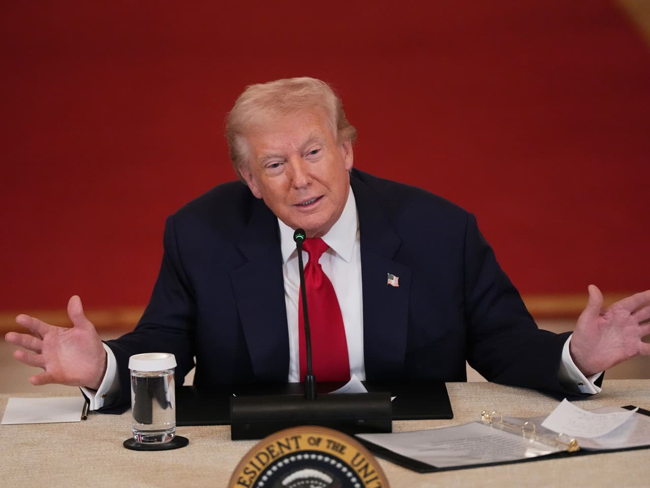 Trump odmieta iránske podmienky na prímerie, vojna pokračuje