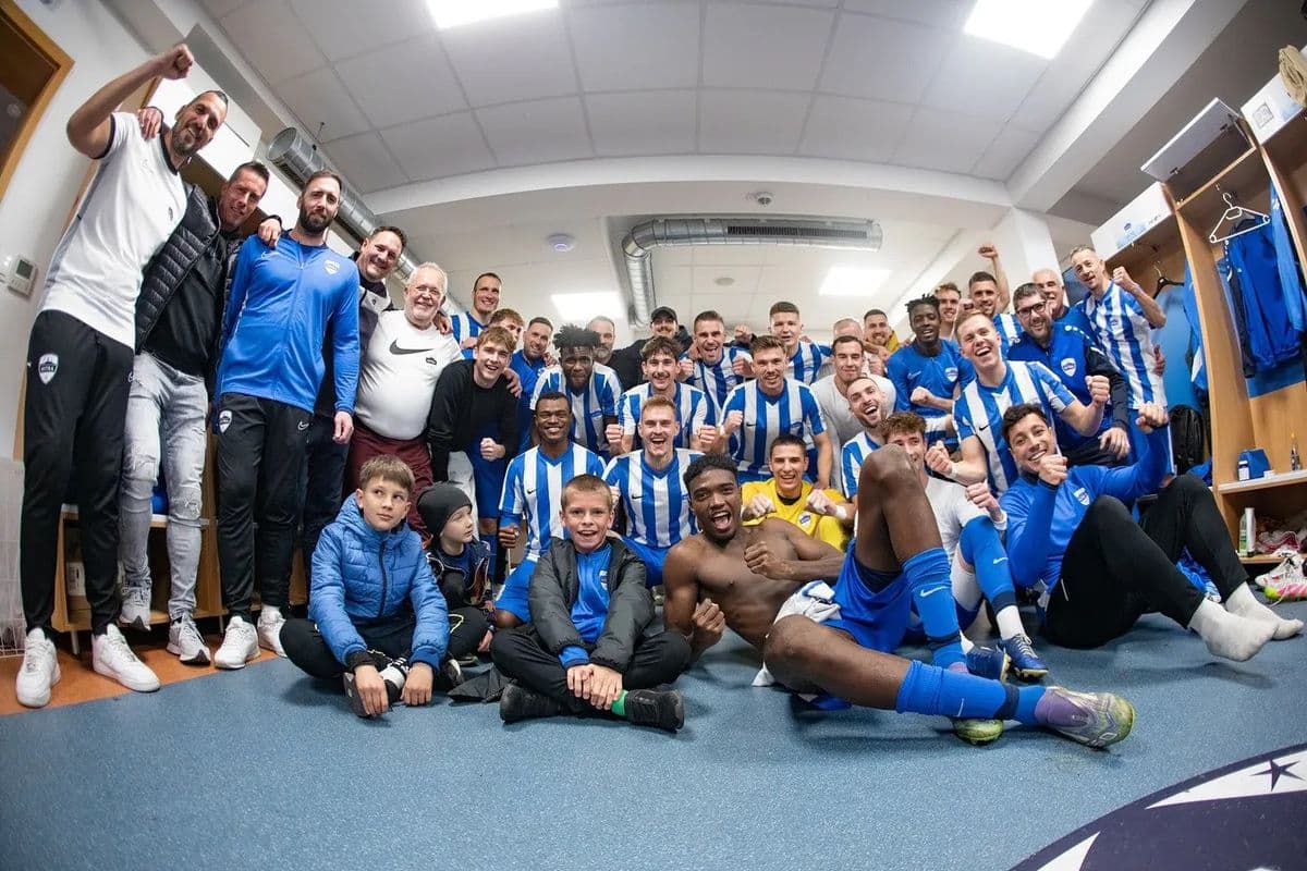 FC Nitra oslavuje úspech v Slovnaft Cupe, Move Trophy už v rukách trojice