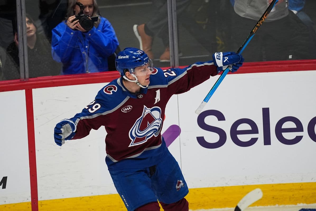 Nathan MacKinnon preskočil Petra Šťastného v historických štatistikách