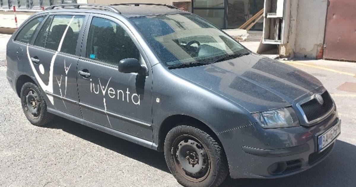 Štát predáva vozidlá: Škoda Fabia za 730 eur a KIA Ceed za 3 990 eur