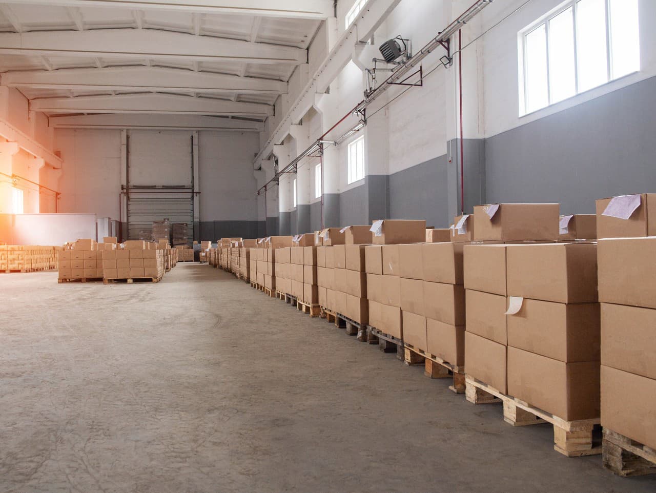 Nemecké úrady zhabali milióny cigariet z tajnej továrne