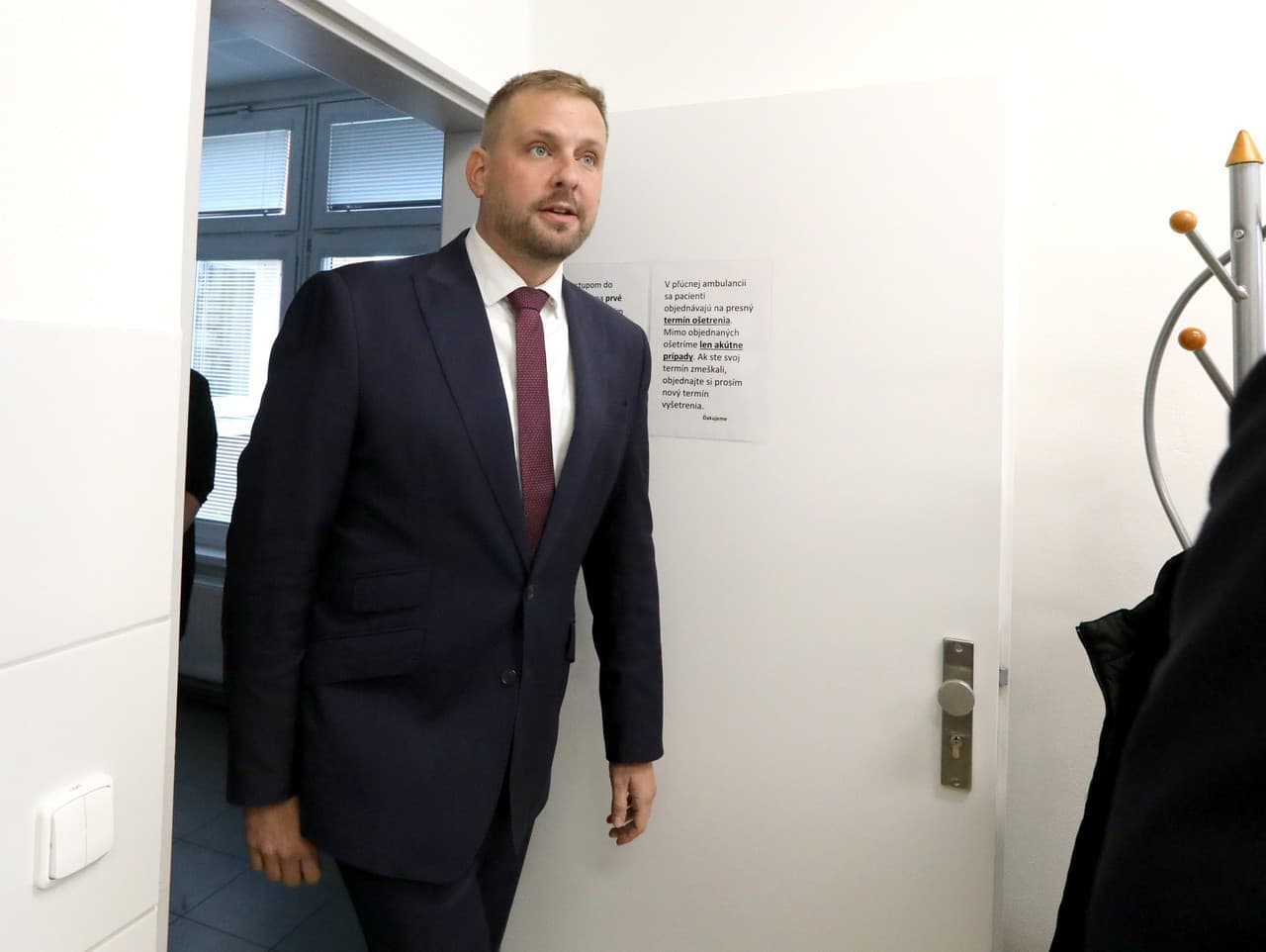 Minister Šaško odsúdil útoky na zdravotníkov v Ružinove