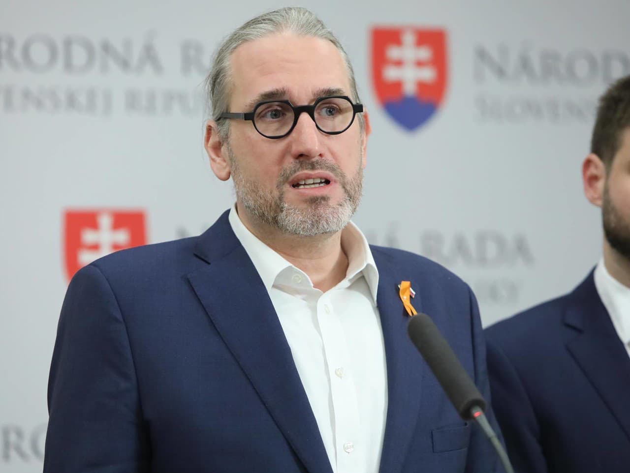 Slovenskí europoslanci podporujú akčný plán pre dostupné bývanie