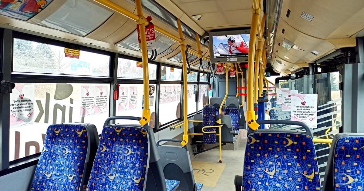 Nový cestovný poriadok MHD v Senici: Zľavy a výhody pre cestujúcich