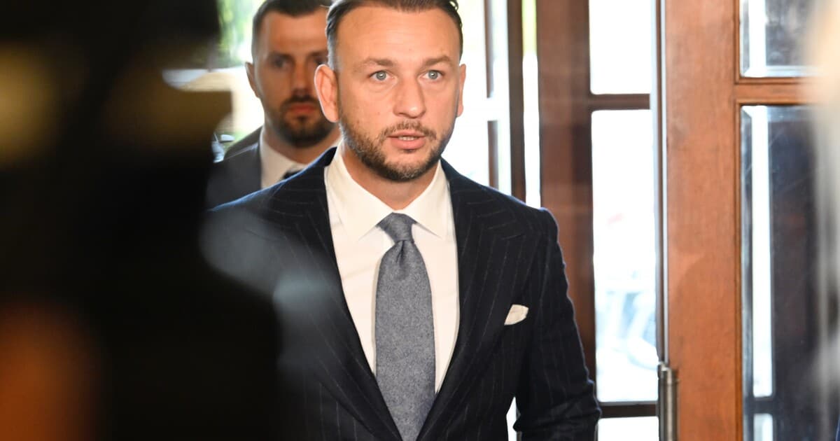 Ferenčák kritizuje Šutaja Eštoka za zlyhanie v Hlas-SD