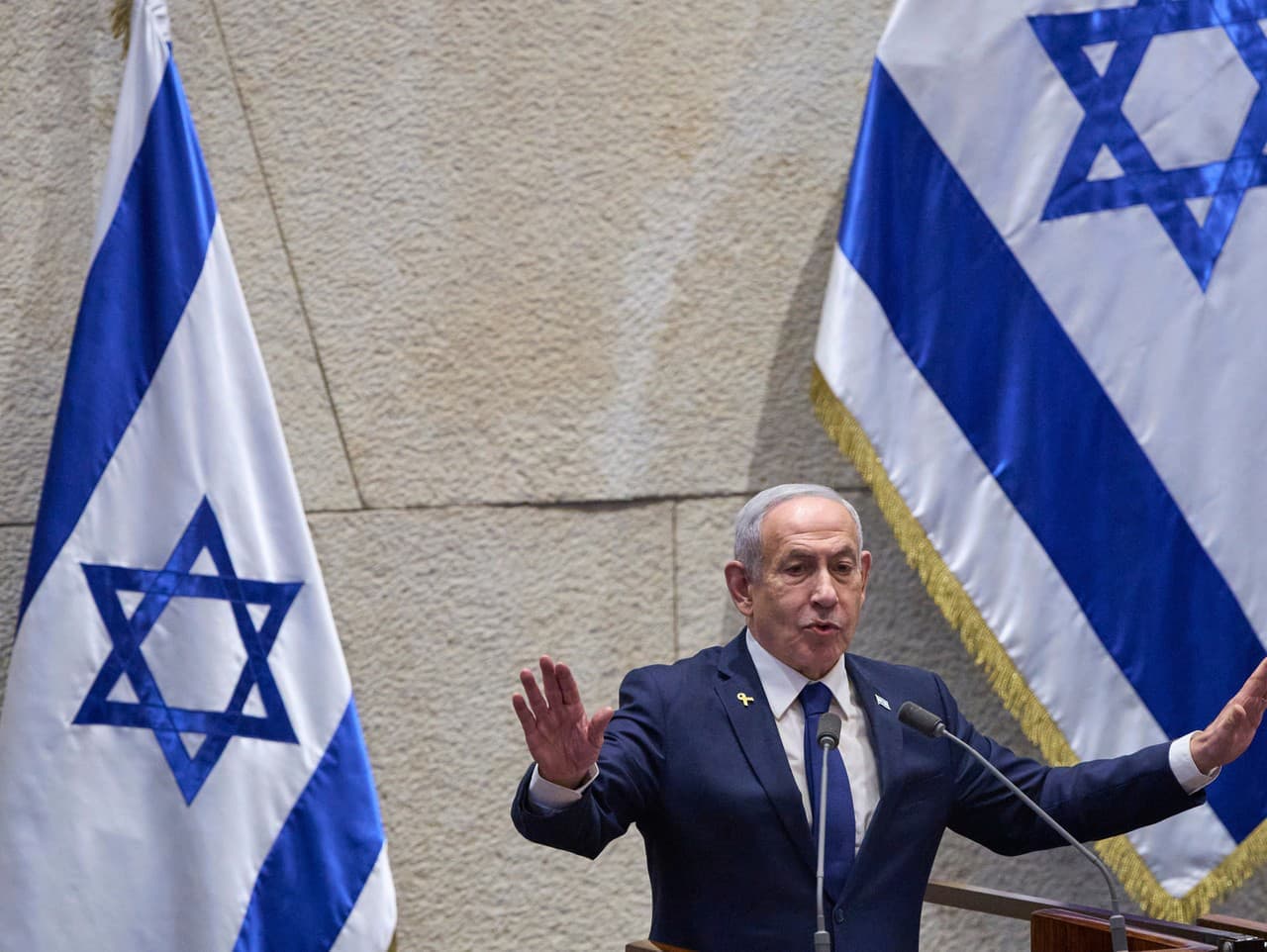 Izraelská delegácia rokovala v Káhire o návrate posledného rukojemníka