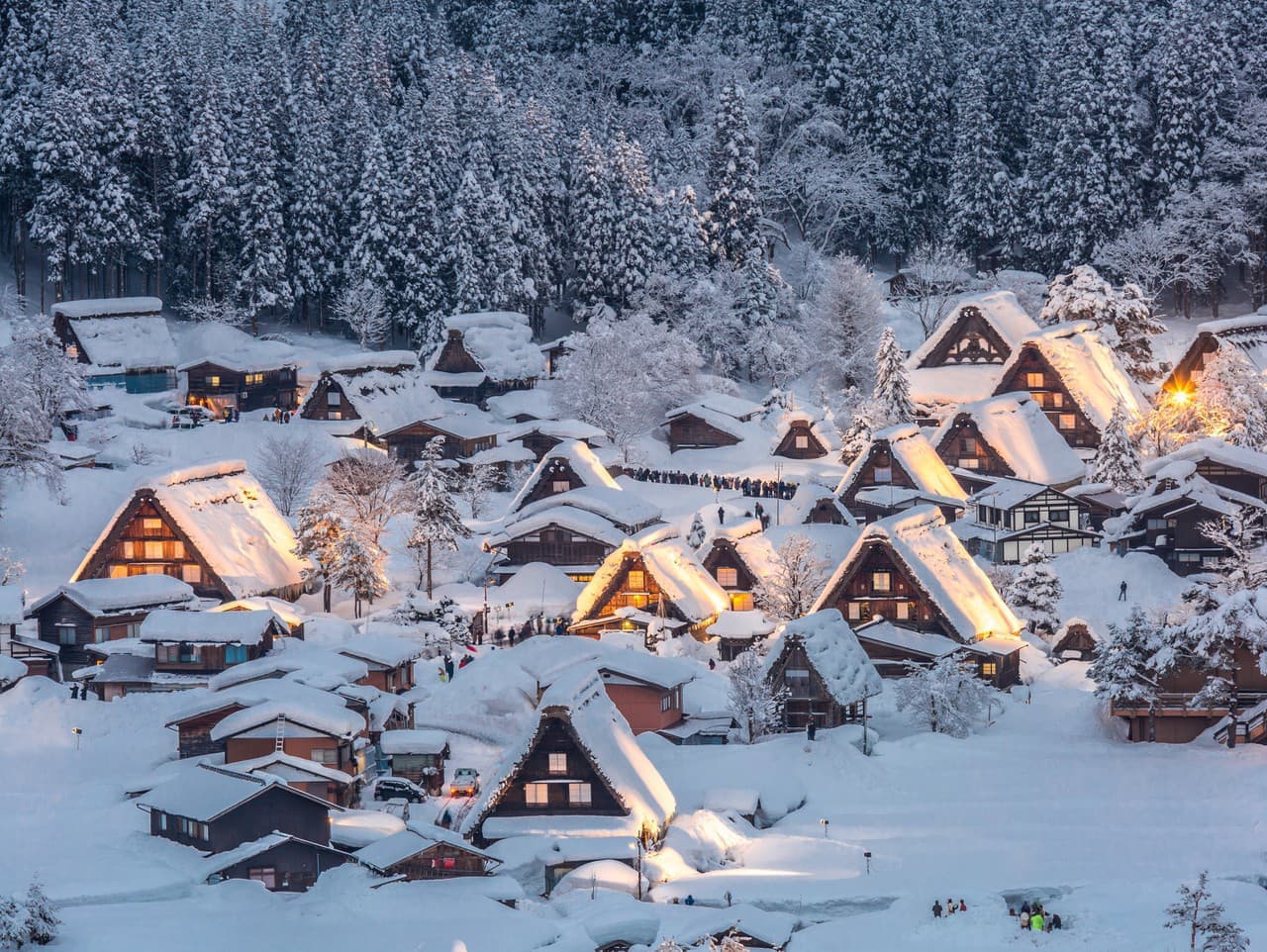 Tajomstvo japonskej dedinky: Pušný prach v srdci zimy