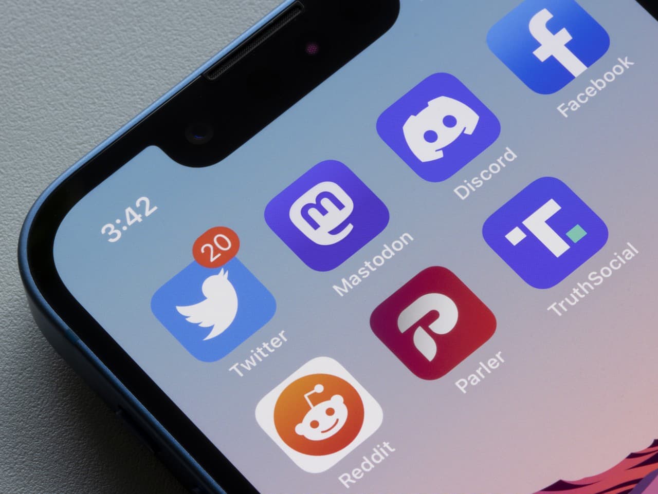 Reddit napadla nový austrálsky zákon o zákaze sociálnych sietí pre mladistvých