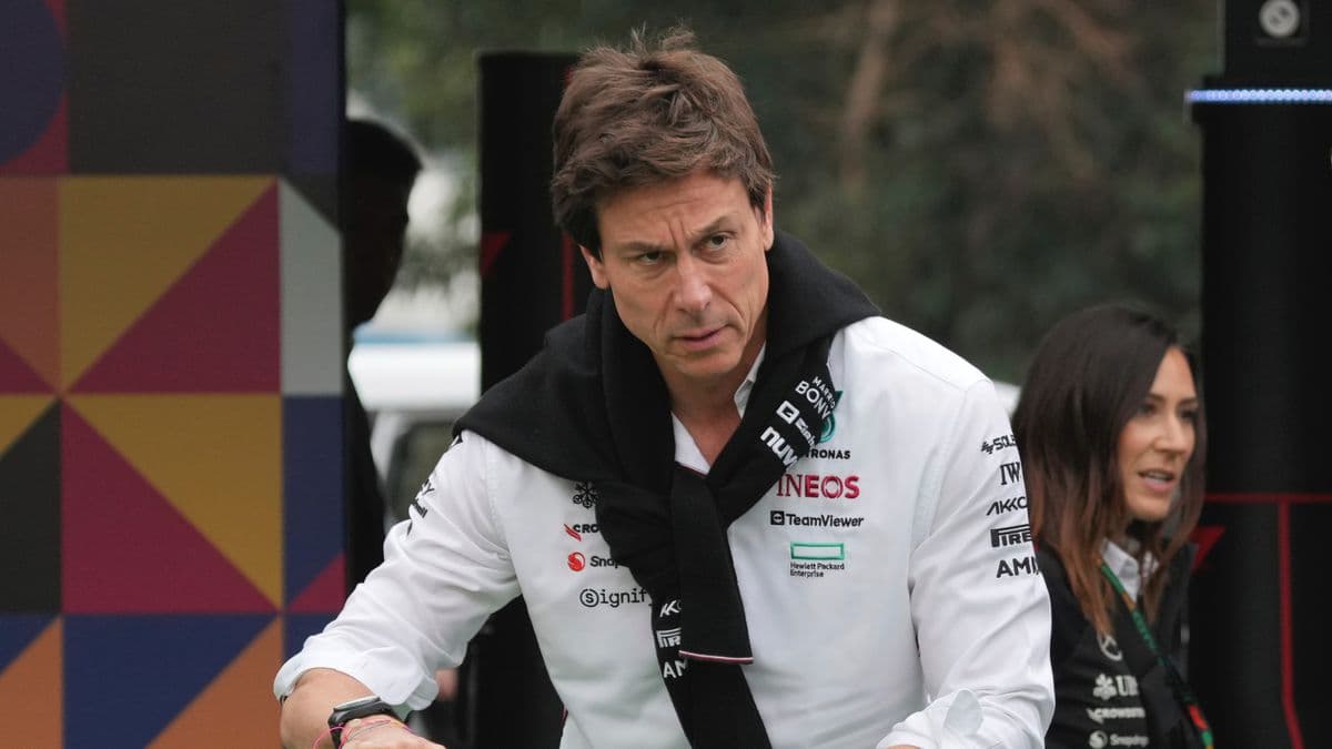 Toto Wolff ostro kritizuje bývalého riaditeľa pretekov Masim