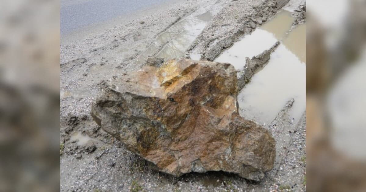 Nebezpečenstvo na horskom priechode Šturec: Skaly a hmla vyžadujú opatrnosť