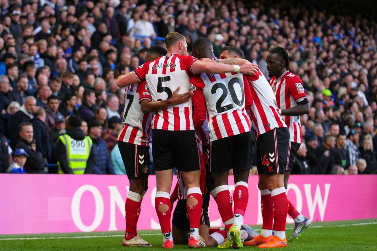 Sunderland remizoval s Evertonom a klesol v tabuľke