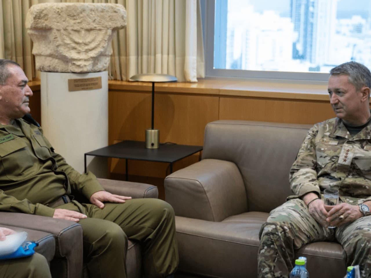 Rastúce napätie: Generáli USA a Izraela rokovali v Pentagóne