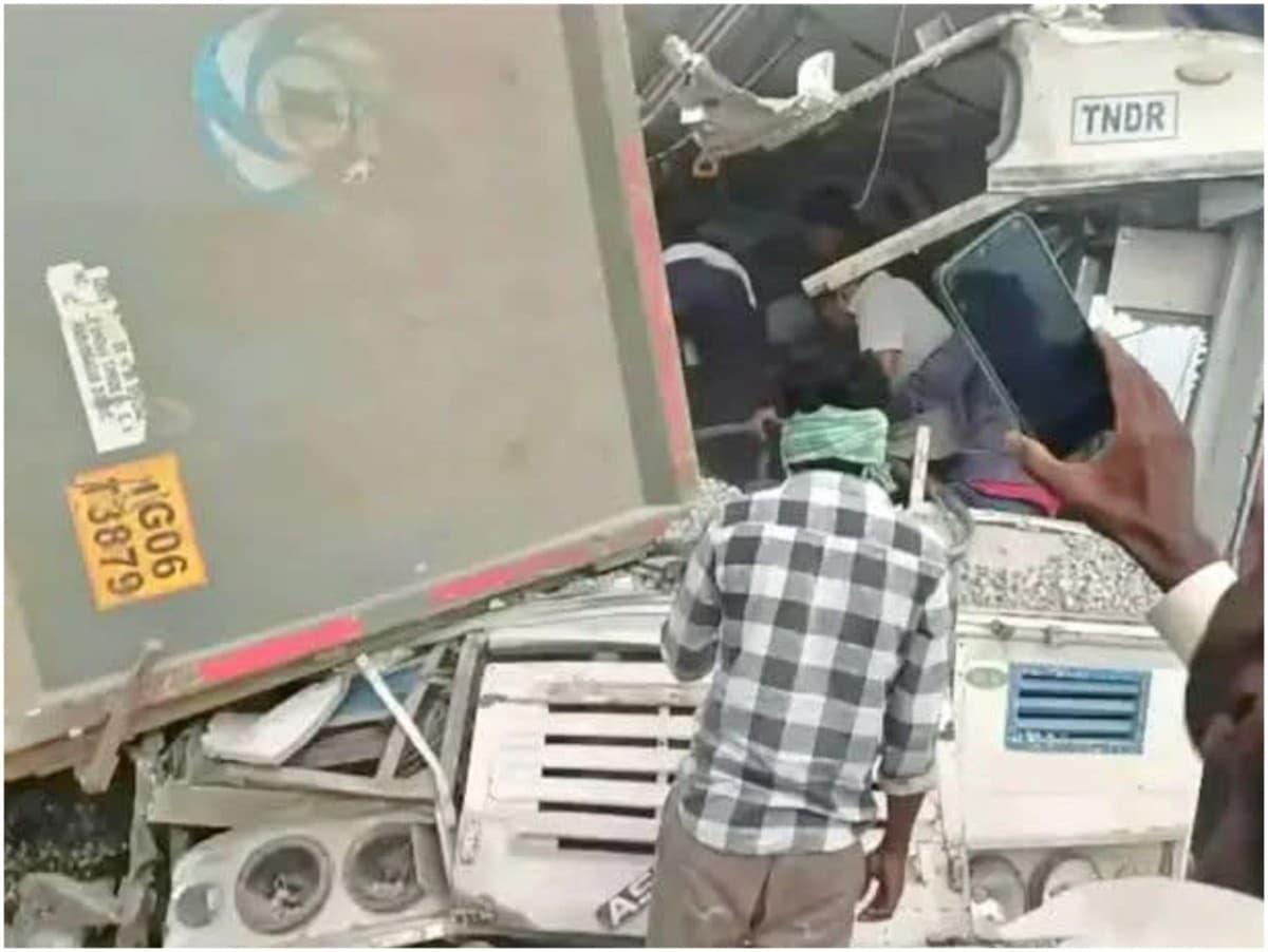 Tragická nehoda v Indii: Zrážka autobusu s kamiónom si vyžiadala 20 životov