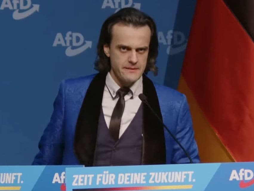 Prejav mladého politika AfD vyvolal porovnania s Hitlerom