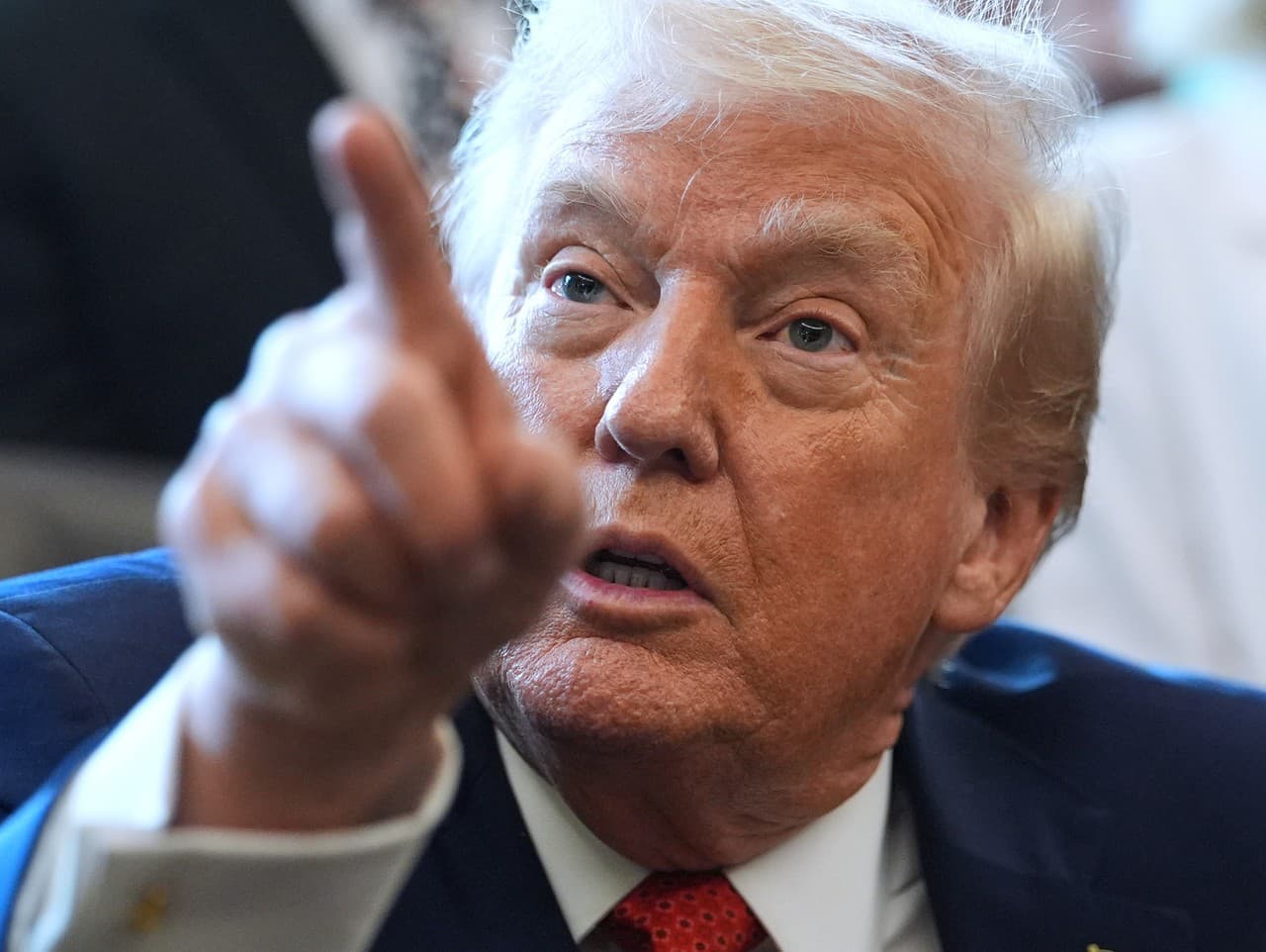 Trump pozastavil lotériu o zelené karty po tragédii na Brownovej univerzite