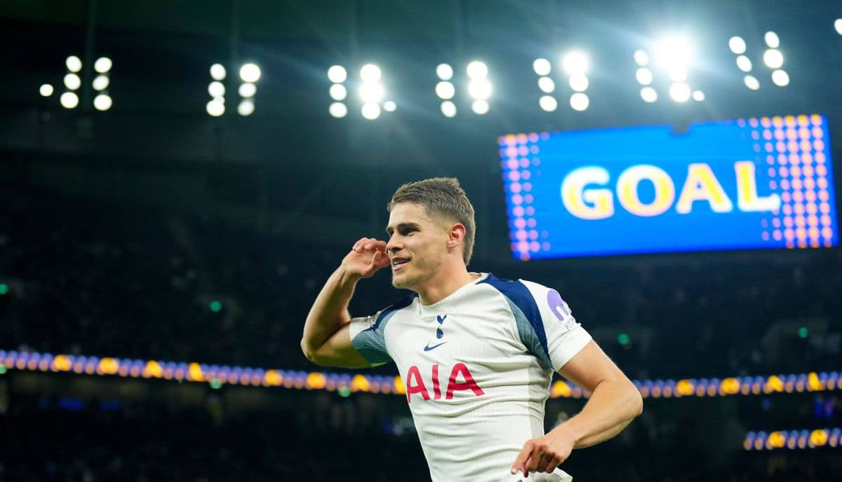 Micky van de Ven: Gól roka z takmer 100 metrov v Lige majstrov