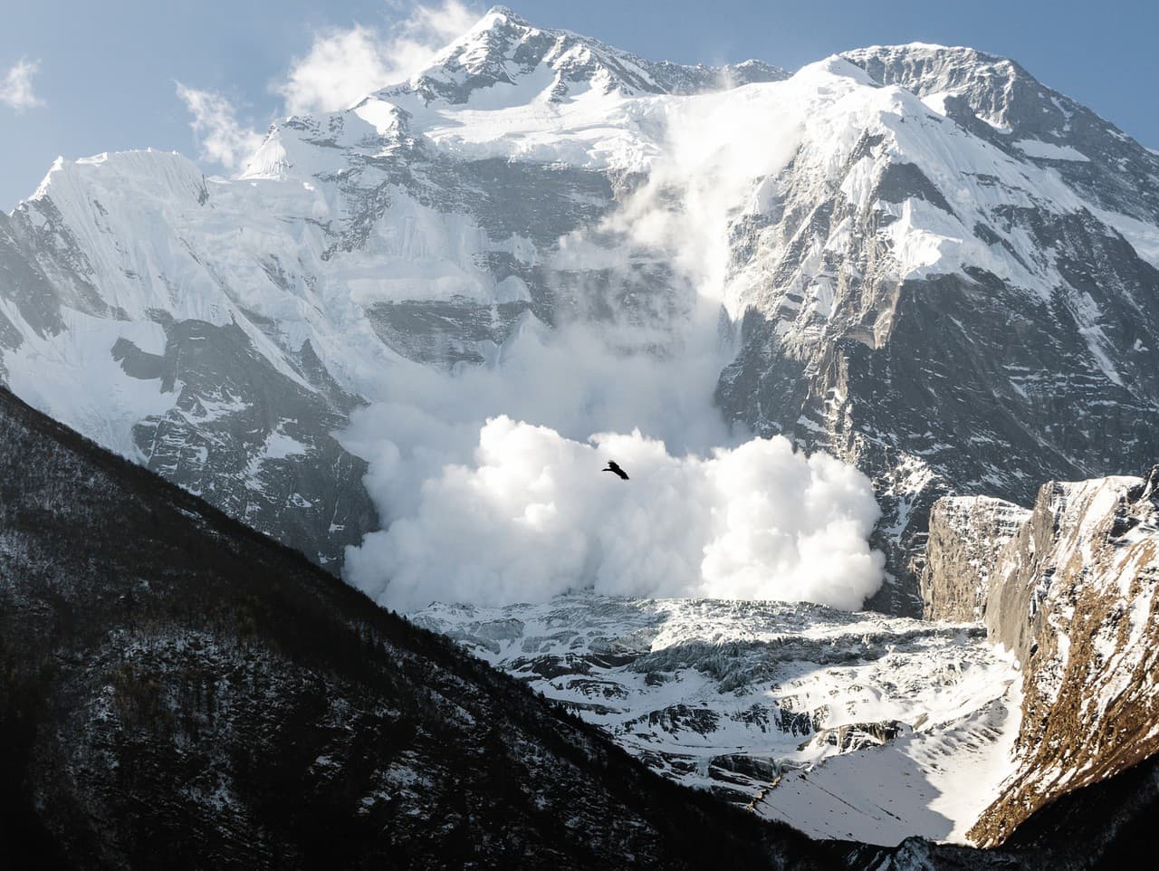 Nezvestní talianski horolezci v Himalájach po lavínach a víchriciach