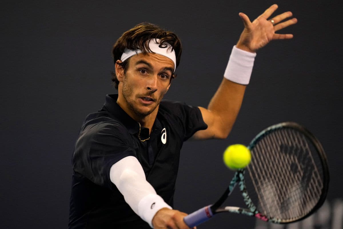 Lorenzo Musetti v semifinále ATP v Aténach, čaká ho Korda