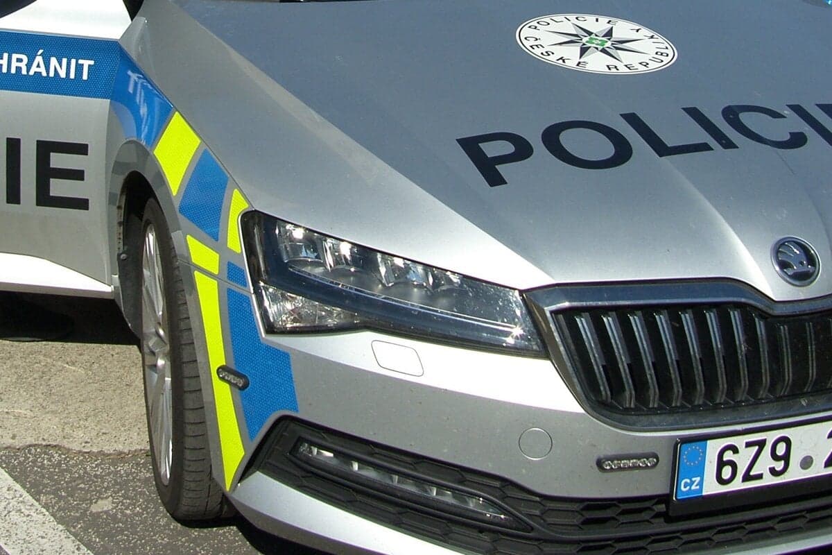 Opitý vodič v Česku jazdil na ráfiku bez pneumatiky