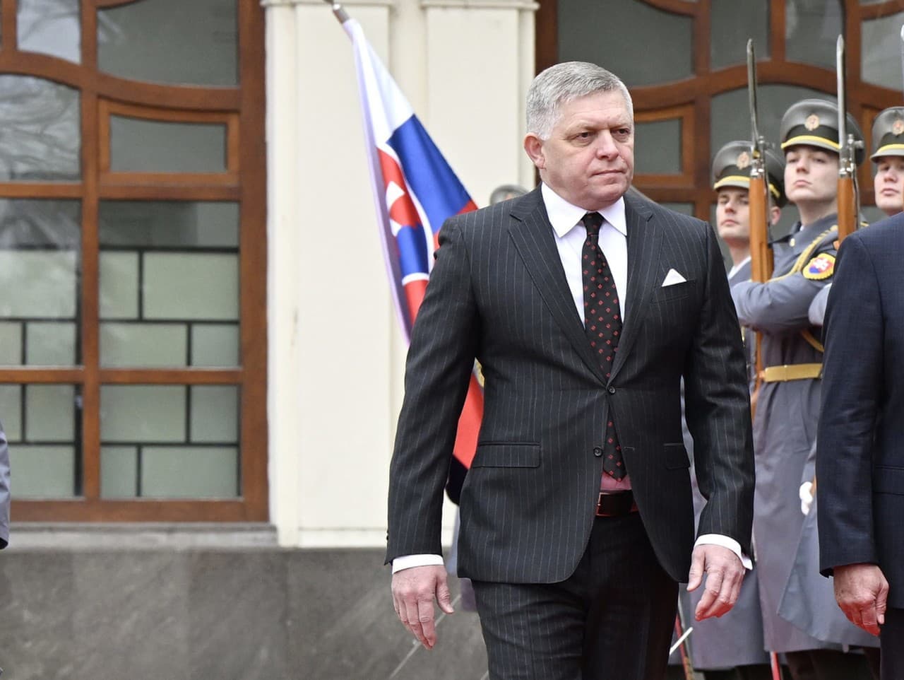 Fico kritizuje Holandsko za zasahovanie do suverenity Slovenska