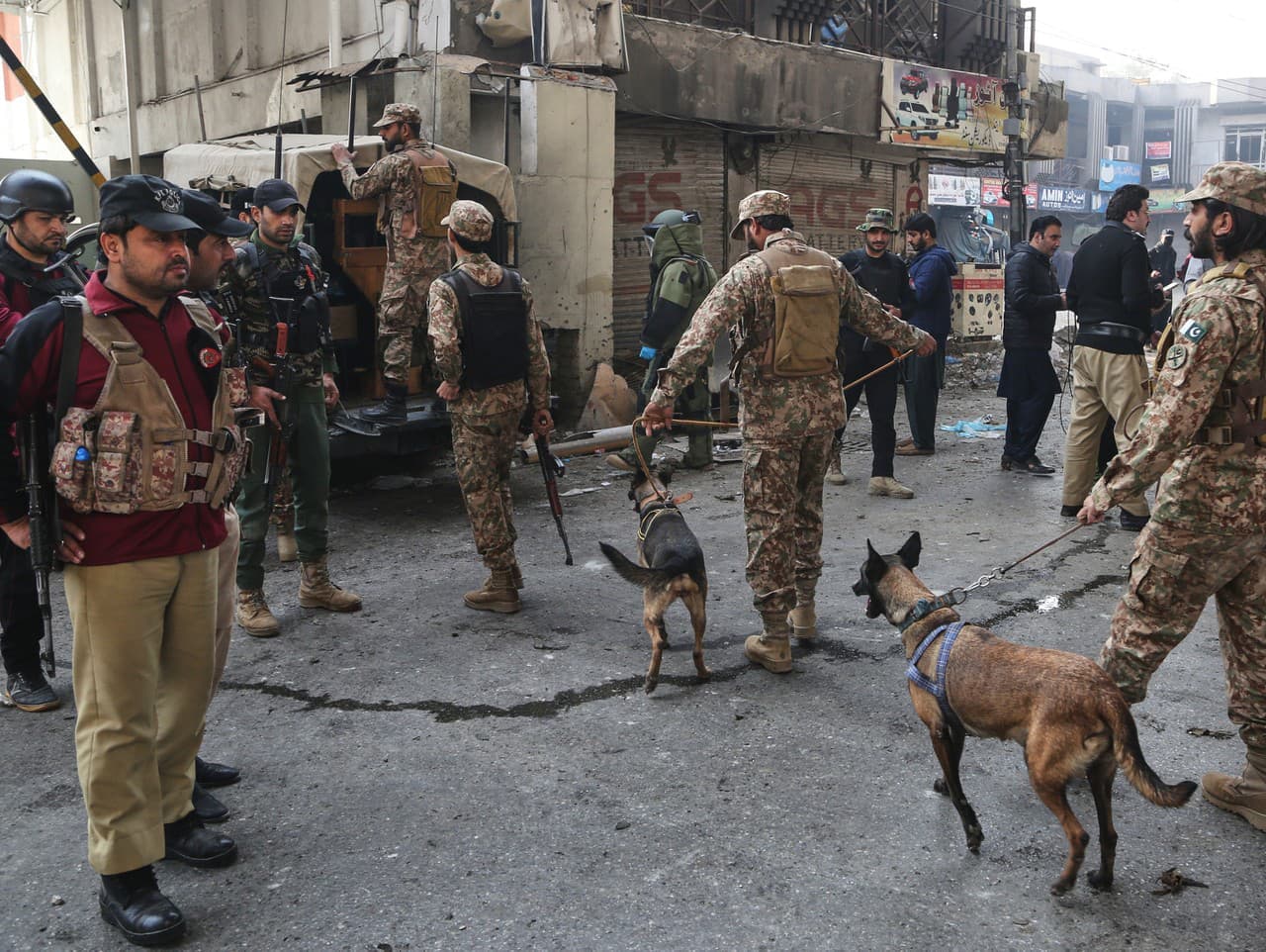 Pakistanské útoky na Afganistan si vyžiadali desiatky obetí