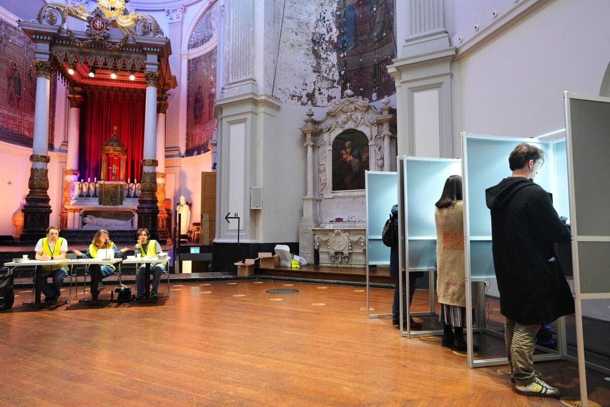 Holandské voľby ovládla D66, premiérom by mohol byť Rob Jetten