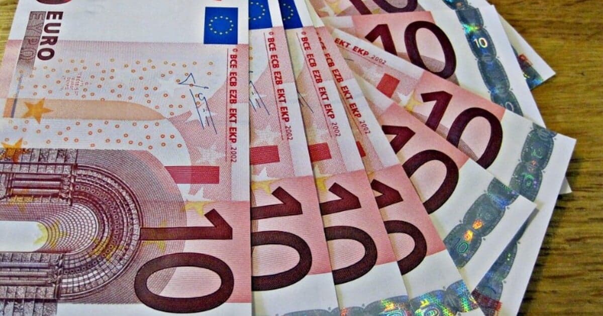 Zvýšenie príplatkov od januára 2026: Ako si Slováci prilepšia?