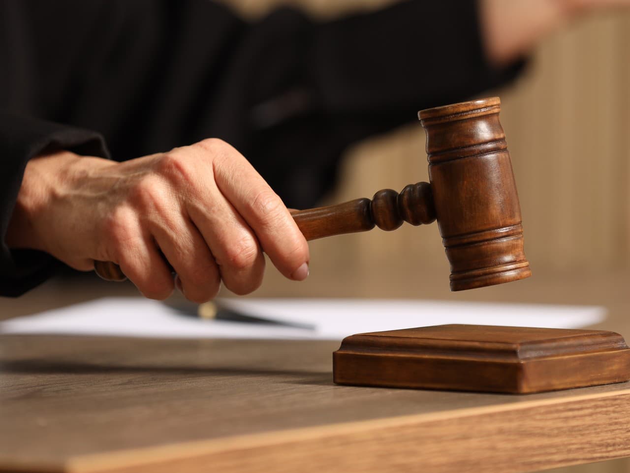 Sudca povolil zverejnenie prepisov z Epsteinovej kauzy