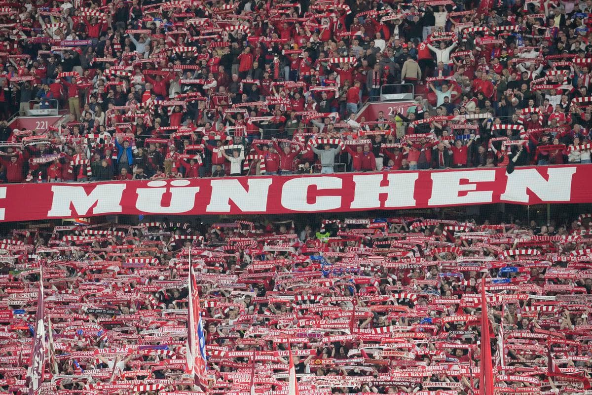 Bayern Mníchov protestuje proti prísnym opatreniam v Paríži