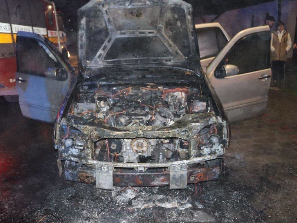 Požiar auta v Cíferi: Hasiči hovoria o úmyselnom čine