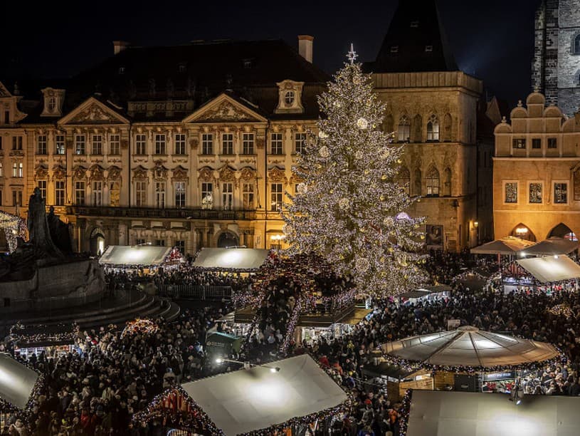 Praha očakáva v decembri 750.000 turistov, lákajú ich vianočné trhy