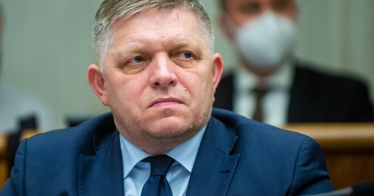 Fico zvažuje zníženie odvodov na podporu hospodárskeho rastu